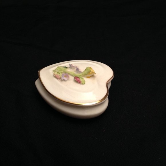 COALPORT Bone China Heart Shaped Trinket Box - Picture 1 of 12